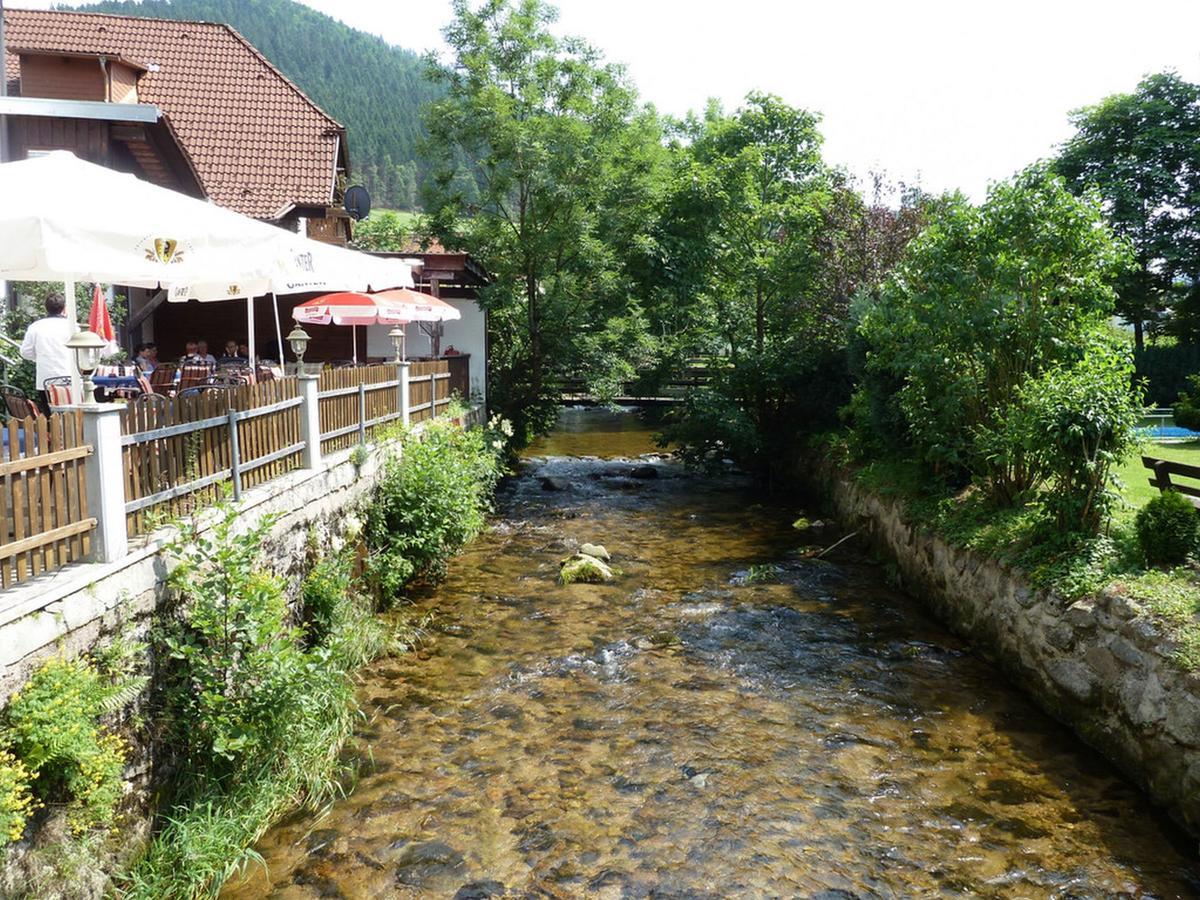 Landgasthof-Hotel-Roessle Oberprechtal ภายนอก รูปภาพ